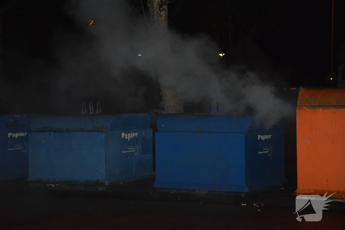 Papiercontainer in brand