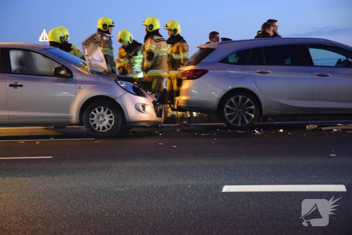 Kop-staart ongeval op snelweg