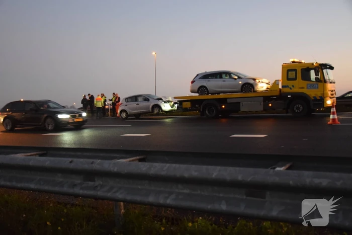 Kop-staart ongeval op snelweg