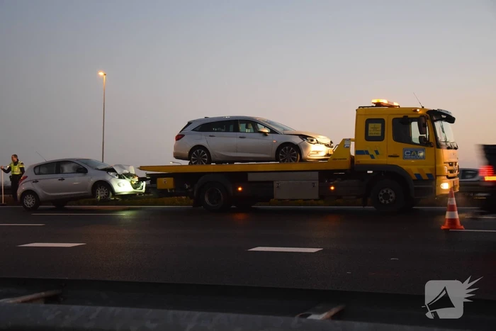 Kop-staart ongeval op snelweg