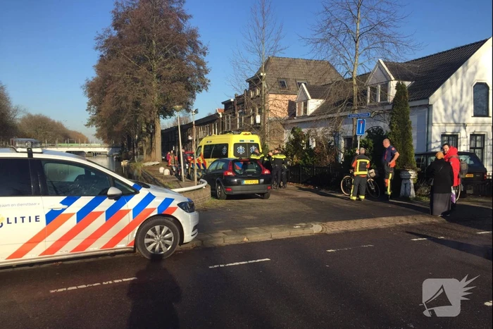 Persoon te water geraakt in Karnemelksloot