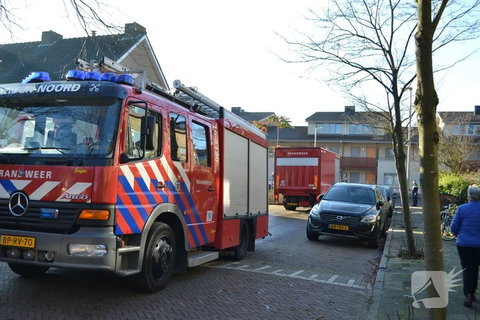 Fikse schoorsteenbrand in Binnenhof lastig te bereiken