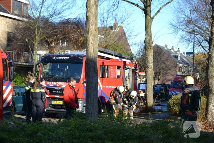 Fikse schoorsteenbrand in Binnenhof lastig te bereiken
