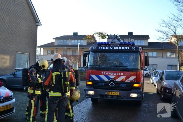 Fikse schoorsteenbrand in Binnenhof lastig te bereiken