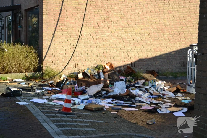 Fikse schoorsteenbrand in Binnenhof lastig te bereiken