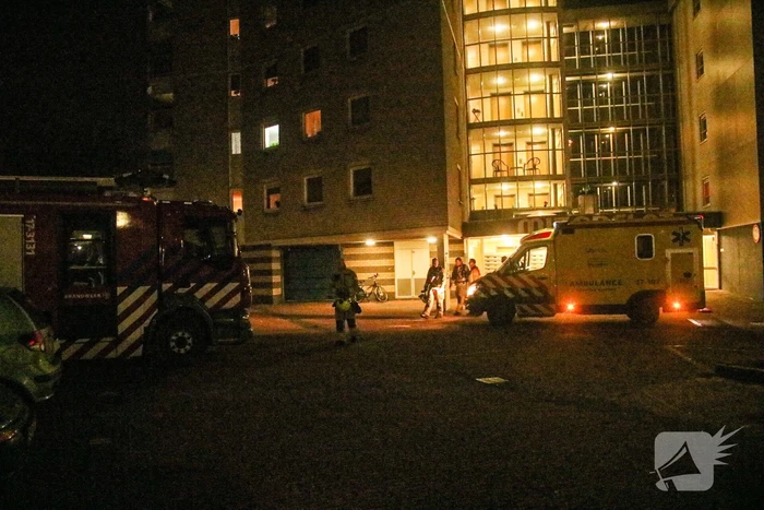 Persoon in woning flauwgevallen, mogelijk vergiftigd