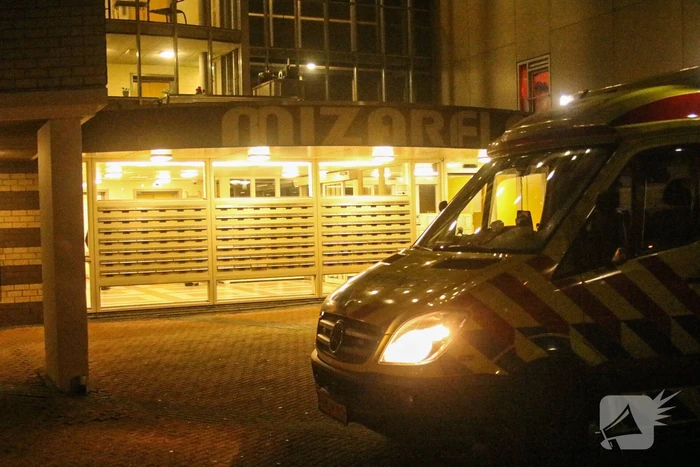Persoon in woning flauwgevallen, mogelijk vergiftigd