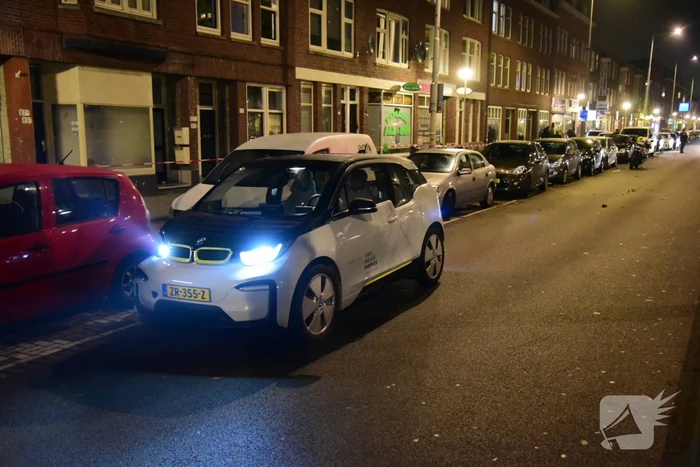 Voetganger geschept door auto, slachtoffer zwaargewond