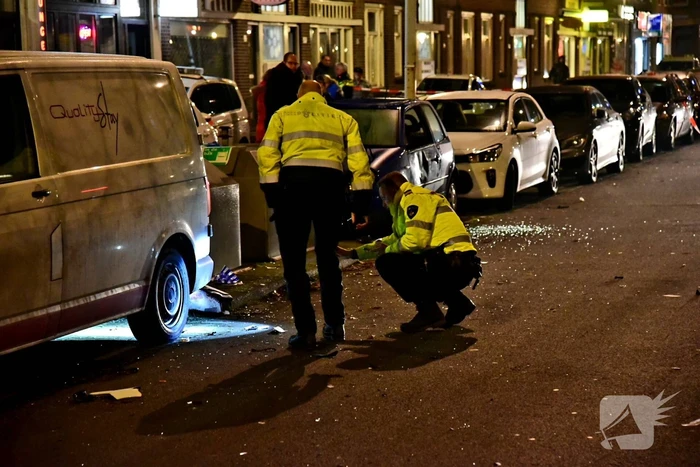 Voetganger geschept door auto, slachtoffer zwaargewond