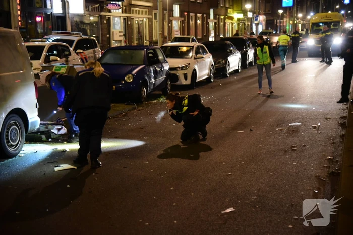 Voetganger geschept door auto, slachtoffer zwaargewond