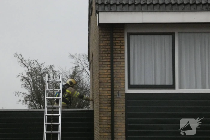 Smeulend materiaal in wasdroger zorgt voor inzet brandweer