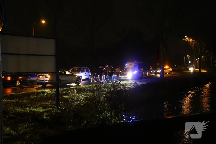 Twee fietsers geschept op kruising, één slachtoffer zwaargewond