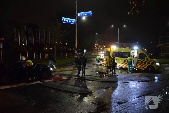 Fietser aangereden op rotonde