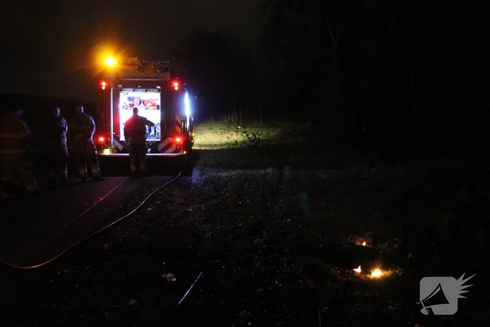 Brandende tv achtergelaten in bossen