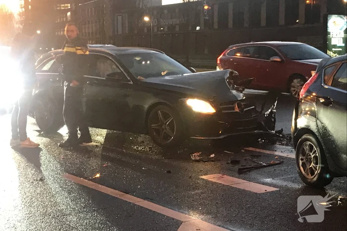 Vier auto's betrokken bij aanrijding