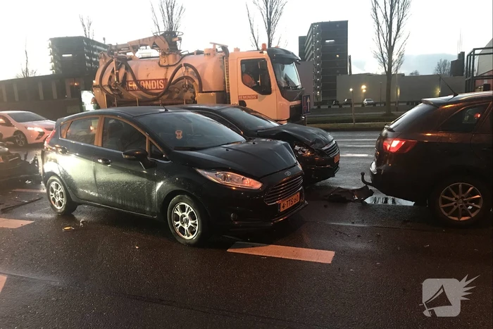 Vier auto's betrokken bij aanrijding