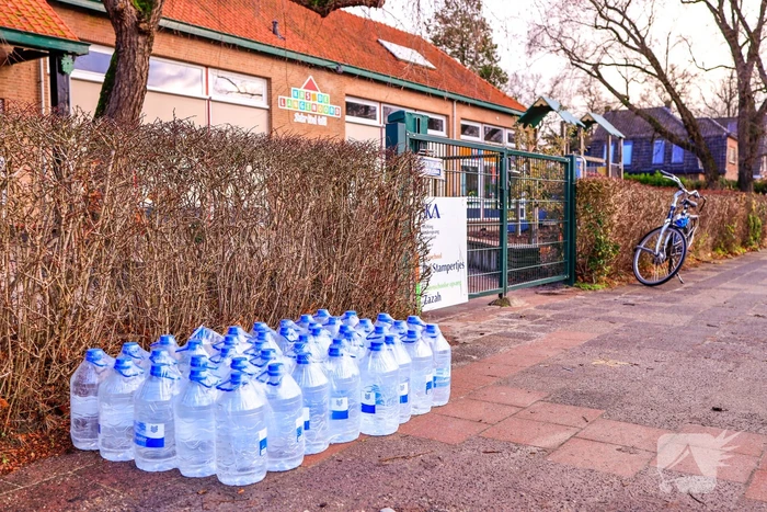 Noodvoorzieningen voor basisschool en woningen na zoveelste leidingbreuk