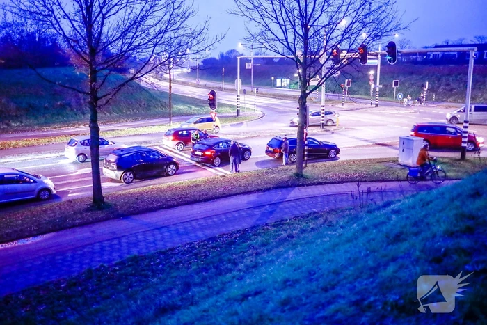 Meerdere voertuigen betrokken bij kop-staartbotsing