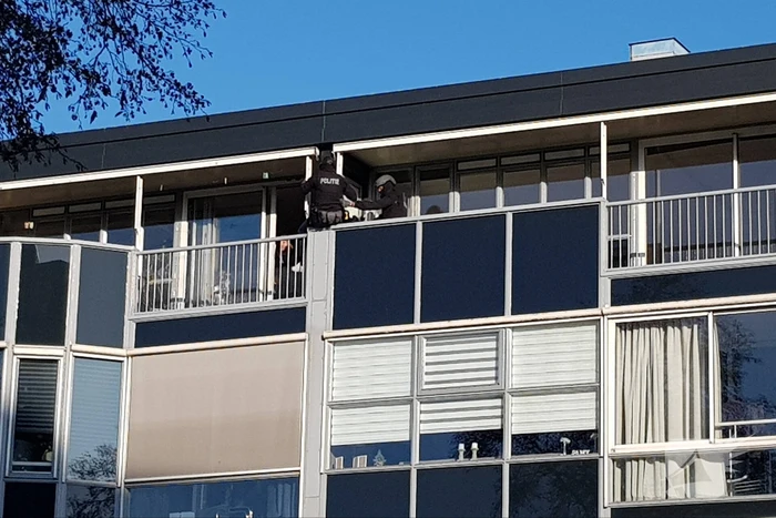Agressieve man weigert woning te verlaten; arrestatieteam ingezet