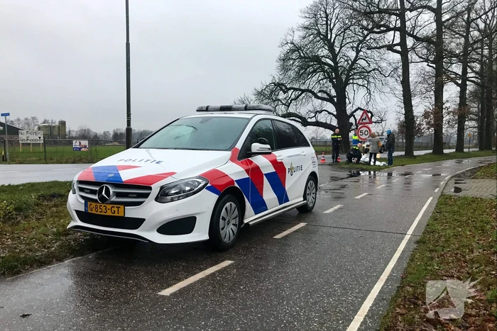 Voetganger aangereden, fietser rijdt door
