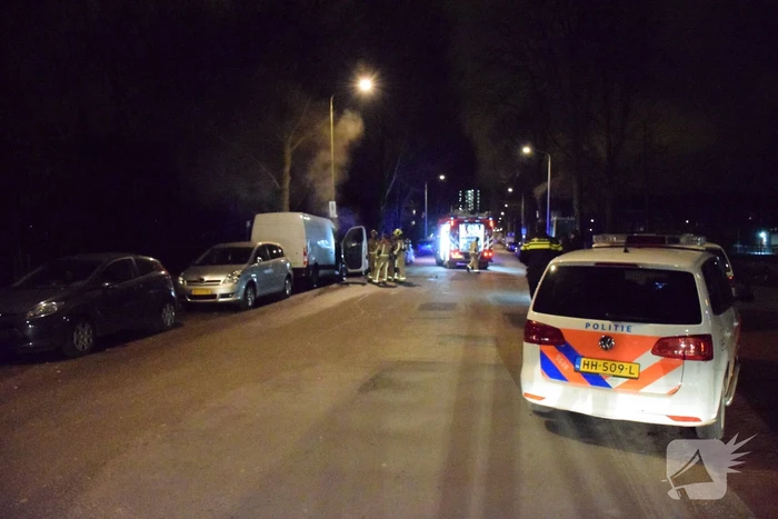 Bestelbus verwoest door brand