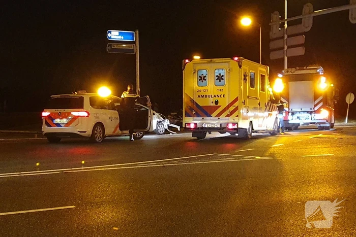 Veel schade bij frontale aanrijding