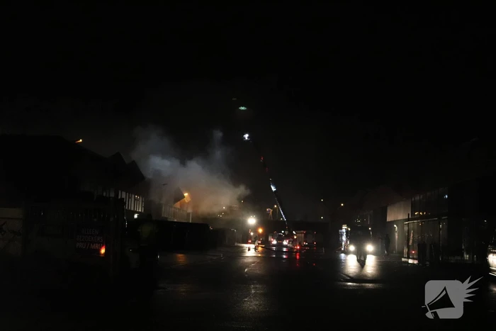 Veel rook bij brand Van Doorn Papier Recycling