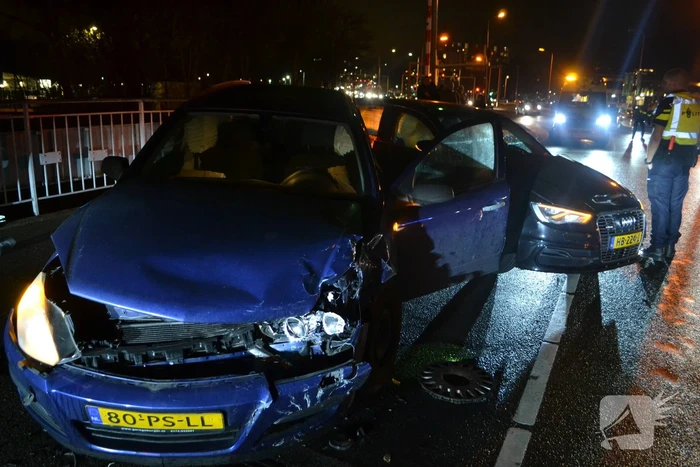 Twee gewonden bij frontale aanrijding op de N206