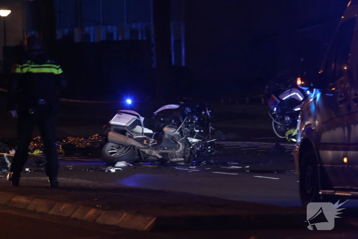 Zeer ernstige ongeval tussen auto en politiemotor