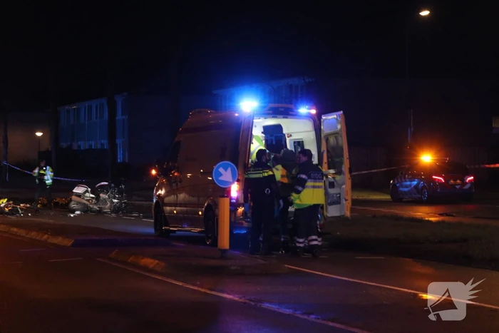 Zeer ernstige ongeval tussen auto en politiemotor