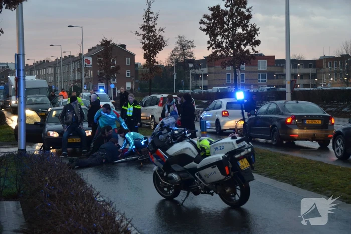 Overstekende fietser aangereden