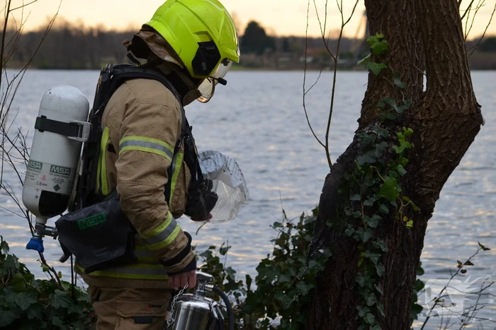 Wilgenboom vliegt in brand Prinses Beatrixplantsoen