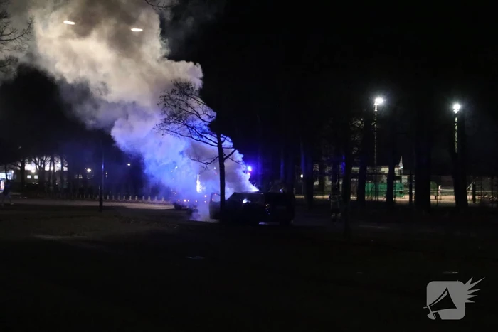 Personenauto verwoest na brand