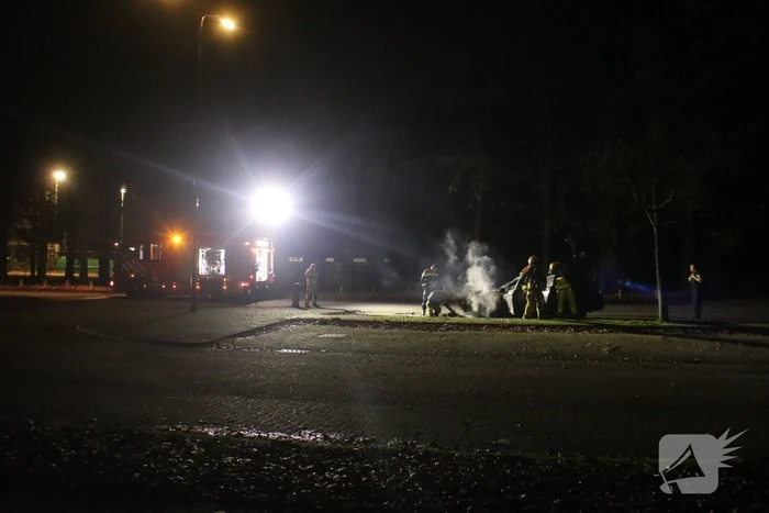 Personenauto verwoest na brand
