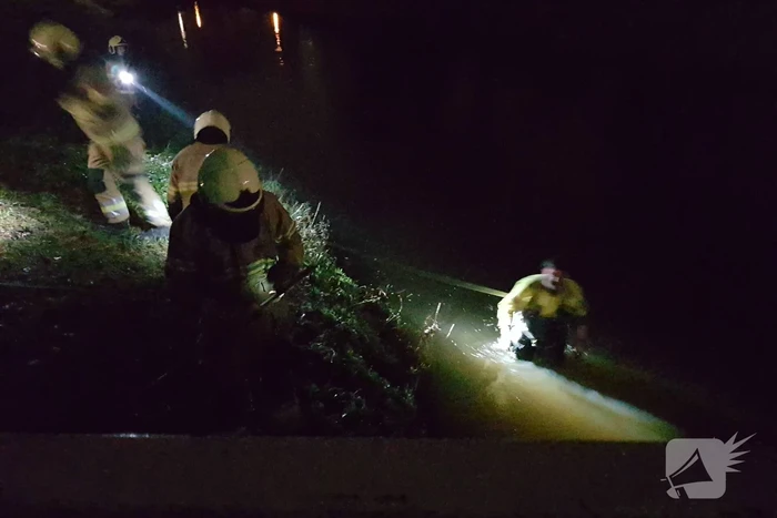 Brandweer ingezet voor lampje in sloot