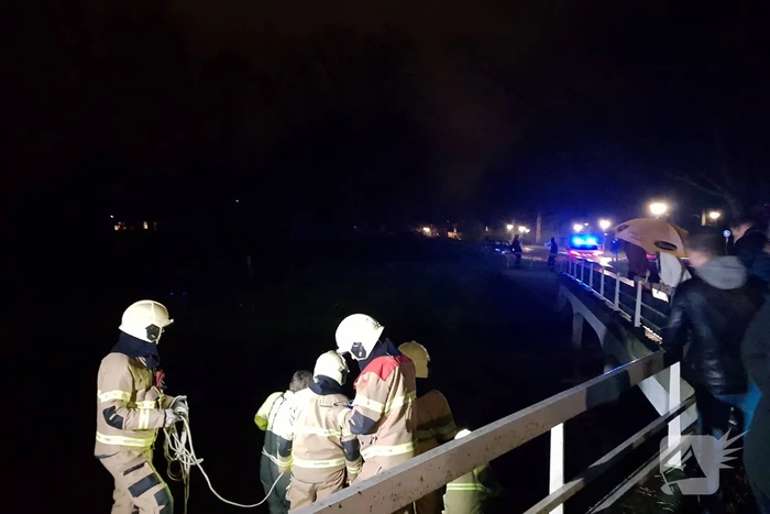 Brandweer ingezet voor lampje in sloot