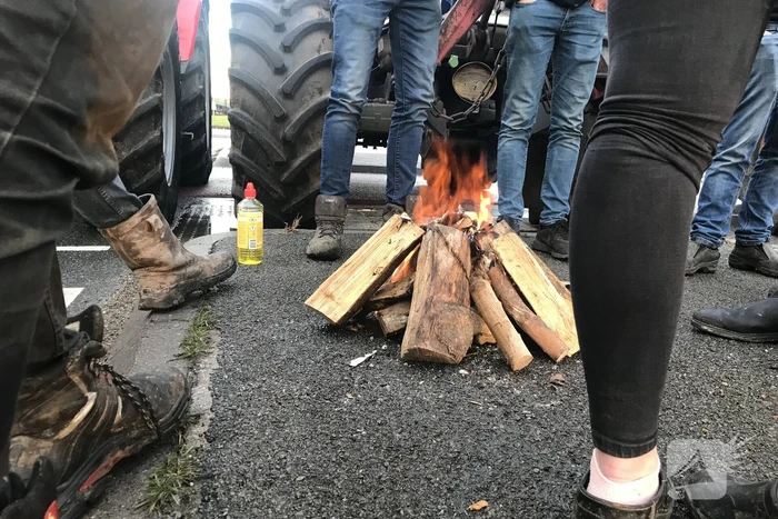 Geen bussen en afgesloten wegen door boerenprotest