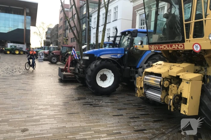 Geen bussen en afgesloten wegen door boerenprotest