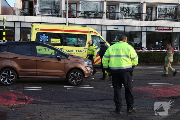 Kind komt onder auto bij aanrijding