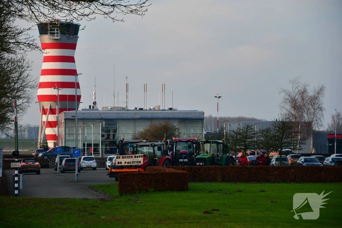 Boerenprotest bij Vliegveld Lelystad