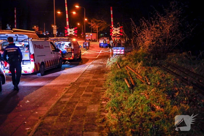Fietser overleden na aanrijding met trein op spoorwegovergang