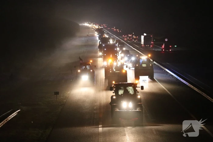 Tractoren zorgen voor files op snelweg