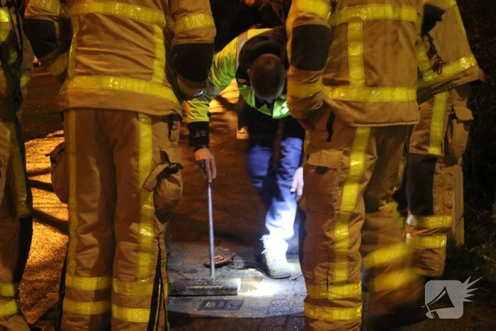 Brandweer verricht metingen gaslek