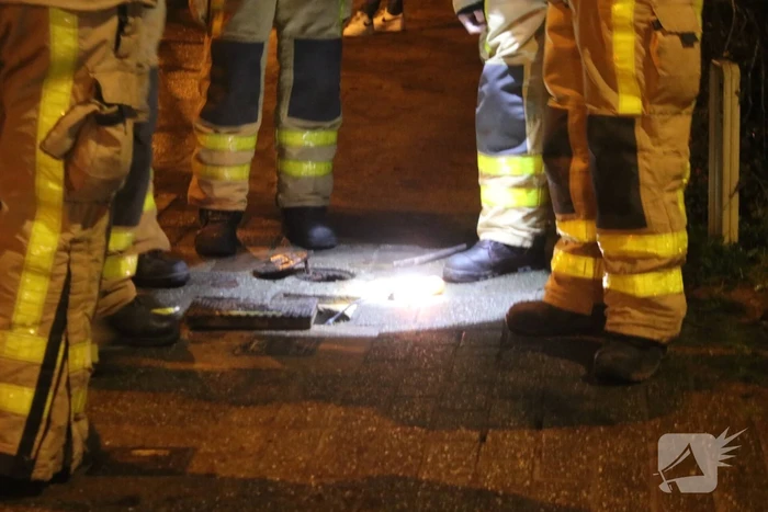 Brandweer verricht metingen gaslek