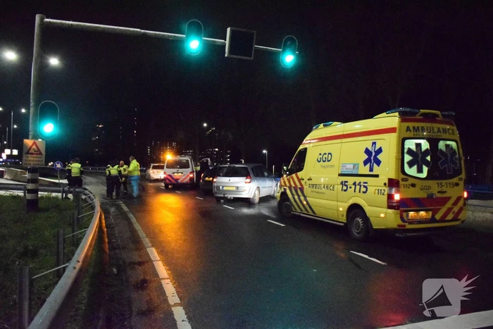 Enorme schade bij aanrijding twee auto's