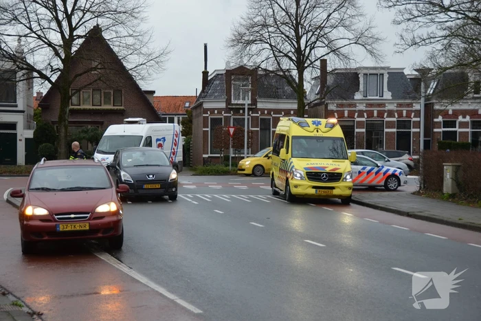 E-biker gewond na botsing met auto