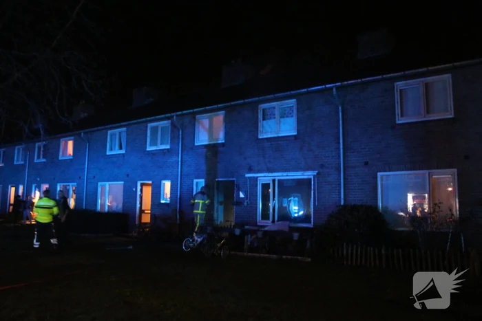 Veel rook bij brand in woning
