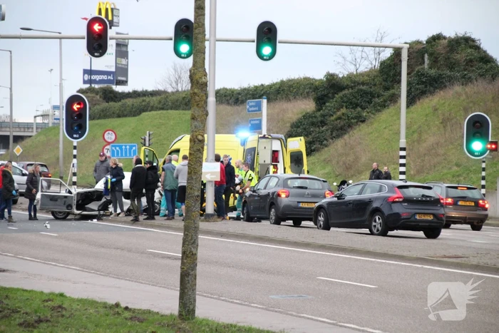 Man zwaargewond na aanrijding