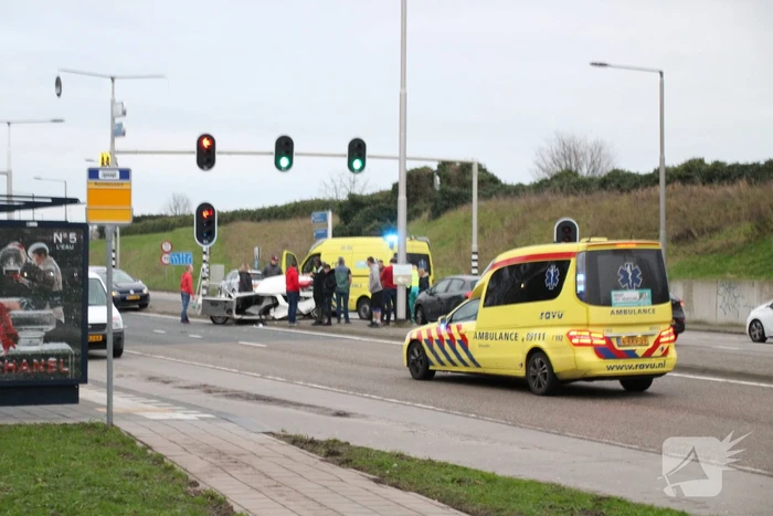 Man zwaargewond na aanrijding