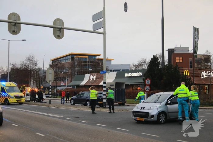 Man zwaargewond na aanrijding